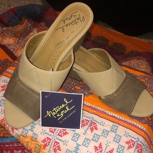 Brand New Natural Soul All-Thru Comfort sandal